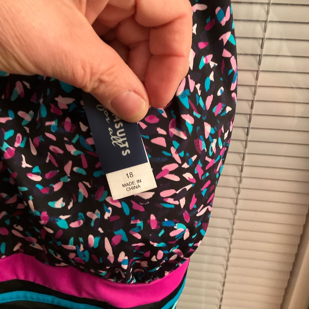 Women’s Swimsuits for All size 18 tankini top. - Picture 3 of 5